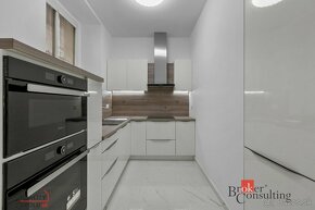 NA PREDAJ dizajnový a luxusný 1- izbový apartmán v srdci Sta - 7