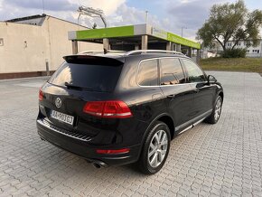 Volkswagen Touareg R-LINE - 7