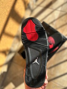 Jordan 4 red thunder - 7