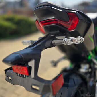 Kawasaki Z900 2025 zelená - 7