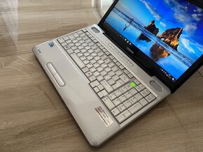 15.6"/Toshiba Notebook/i3/4GB RAM/320GB HDD/Intel HD Grafika - 7