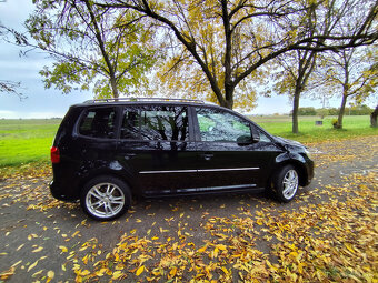 VOLKSWAGEN TOURAN 2,0 TDI HIGHLINE - 7