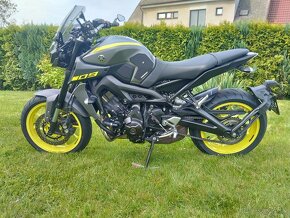 Yamaha MT09 - 7