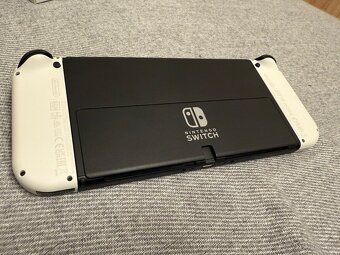 Predám Nintendo Switch OLED - 7