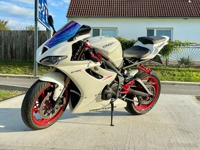 Triumph Daytona 675 - 7