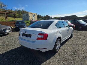 Škoda Octavia 1,6 TDi 85KW Ambiente - 7