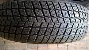 ZIMNÉ 235/65 R17 4 ks NEXEN 6 mm  a 2 ks MICHELIN cca 6-7 mm - 7