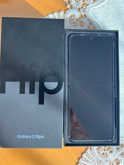 Predám ako nový Samsung Z-Flip 4 256gb - 7