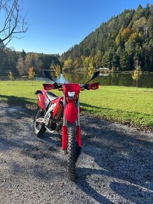 Predám Honda CRF450r s TP a SPZ nova STK na 4roky - 7