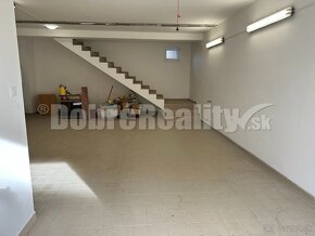 Budova s veľkým potenciálom v centre obce Tešedíkovo, pozemo - 7