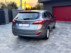 Hyundai i30 1.6Crdi max.vybava - 7