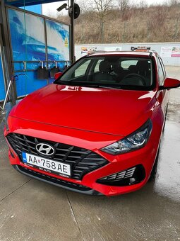 Hyundai i30 combi 1,5i 110k 6M/T Comfort + CP, ročník 2023 - 7