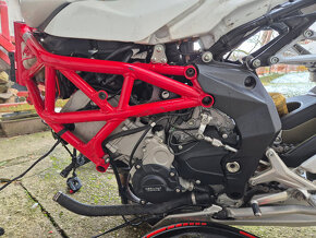 Prodám MV agusta F3 675 , r. v. 2012 - 7