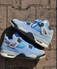 Nike Air Jordan 4 "UNC" - 7