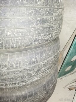 BRIDGESTONE 235/60 R18 - 7