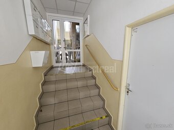 Priestranný 74 m2, komora, špajza, balkón v centre mes… - 7