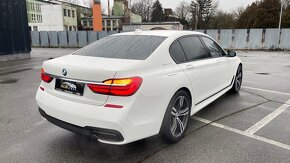 BMW Rad 7 750Li A/T - 7