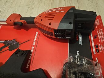 Milwaukee 2025 na "2 batérie" M18 - 7