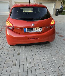 Peugeot 208 1.2 l najazdené 22000km - 7