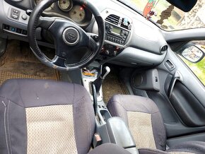 Toyota Rav 4 2.0 tdi 85kw 4x4 - 7