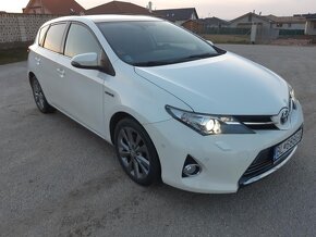 Toyota Auris 1,8 HYBRID - 7