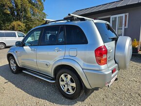 TOYOTA RAV4 2.0 D-4D 4X4 - 7