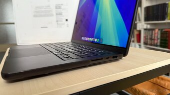 MacBook Pro 14" M3 PRO SK 2023 Vesmírne čierny - 7