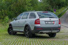 Škoda Octavia Combi 2.0 TDI 4x4 Scout - 7