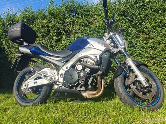 Predám motorku Suzuki GSR 600 - 7