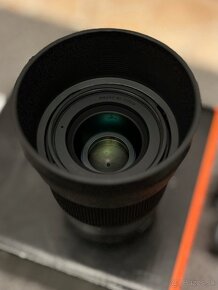 Sony a6300 + príslušenstvo a objektívy - 7