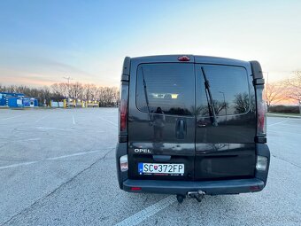 Opel Vivaro 2,5ctdi - 7