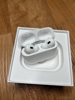 Apple AirPods Pro (2. generácie) s MagSafe puzdrom (USB-C) - 7