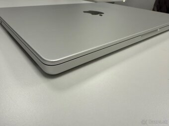 Apple Macbook Pro 14” - M1 MAX, 64 gb RAM - 7