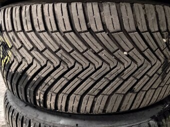 Continental celoročné 235/35 R19 - 7