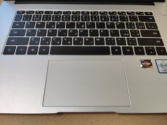 Huawei MateBook D15,, v novom stave,, 65W nabíjačka. - 7