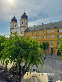 Na perenájom priestor v kozmetickom štúdiu námestie Trenčín - 7