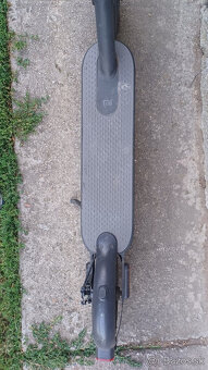 Predám ,,,, Xiaomi Mi Scooter Essential ,,,, - 7