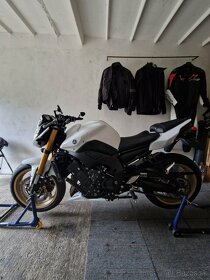 Yamaha FZ8 - 7