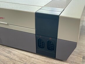 Nintendo NES + 6 hier - zberateľský originál z roku 1985 - 7