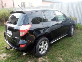 Toyota RAV4 - 7