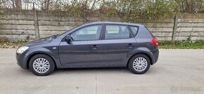 Predam Kia Ceed 1.4 benzin 77 kw rok 2007 - 7