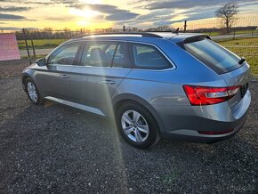 Škoda Superb Combi 2.0 TDI  190k 4x4 Live Plus DSG - 7