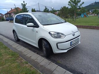 Elektromobil VW e-Up 2014 BATÉRIA: 18.7 kWh dojazd 130-140km - 7