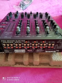 Behringer DJX750 5-kanálový Dj mixput - 7