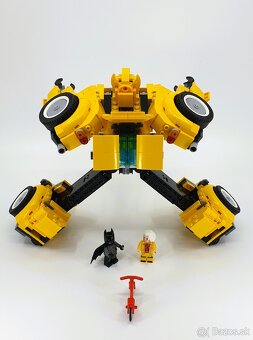 LEGO 10338 Bumblebee - 7