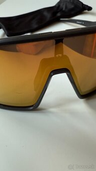 Oakley Sutro - 7