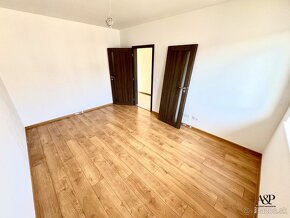 NOVOSTAVBA 4 IZB. RODINNÉHO DOMU, POZEMOK 430M2, LIPOVÁ ALEJ - 7