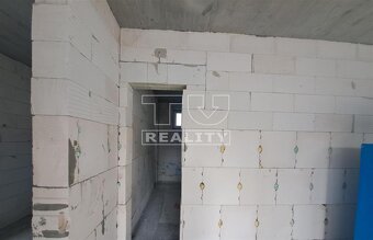 Ponúkame na predaj RD  na pozemku o rozlohe 1080 m2, v... - 7