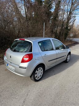 Predam pekný zachovali Renault clio 1.2 benzín som 1 majiteľ - 7