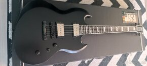 Predám elektrickú gitaru ESP LTD VIPER 400 Baritone Black - 7